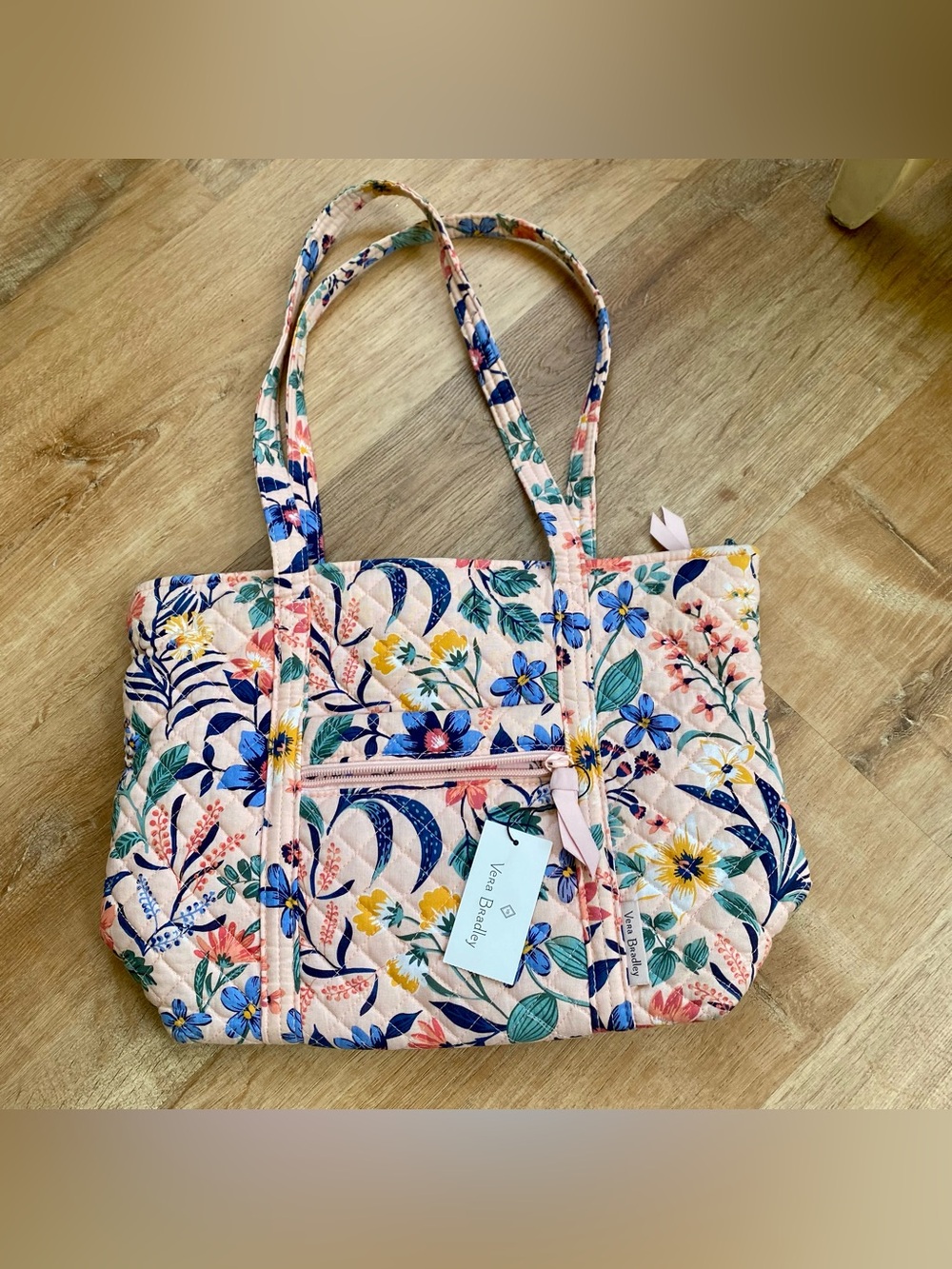 NWT Vera Bradley 100% Cotton Lyla Shoulder Bag Paradise Coral Colorful Flowers